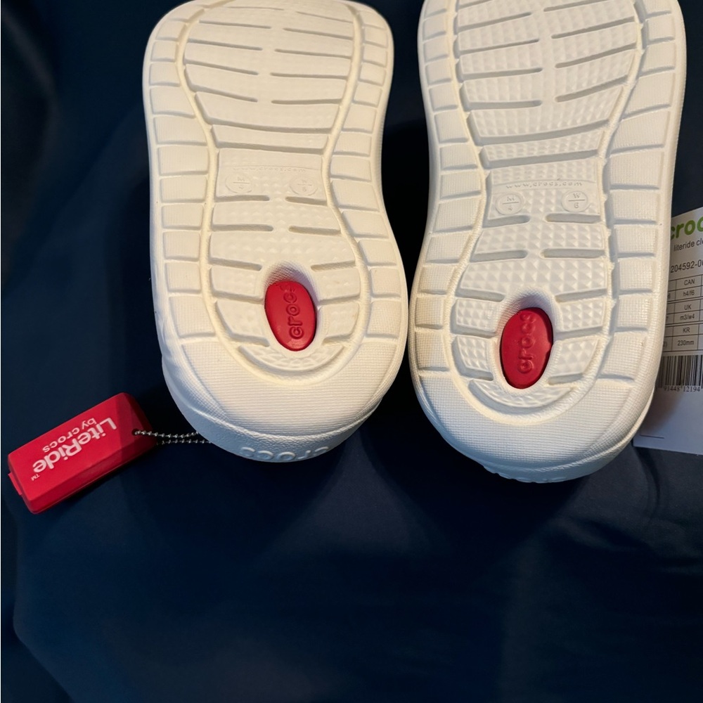 CROCS White and Red Clogs - Picture 3 of 6